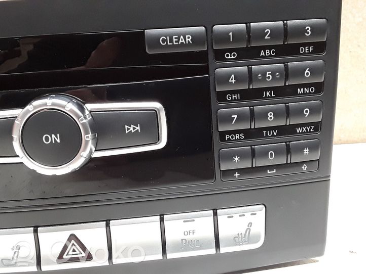 Mercedes-Benz E W212 Radio/CD/DVD/GPS-pääyksikkö A2129008524