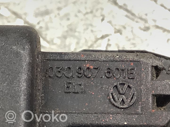 Volkswagen Golf VI Sensore dell’albero a camme 030907601E