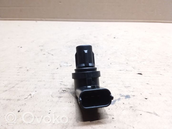 Opel Corsa D Camshaft position sensor 0232103052