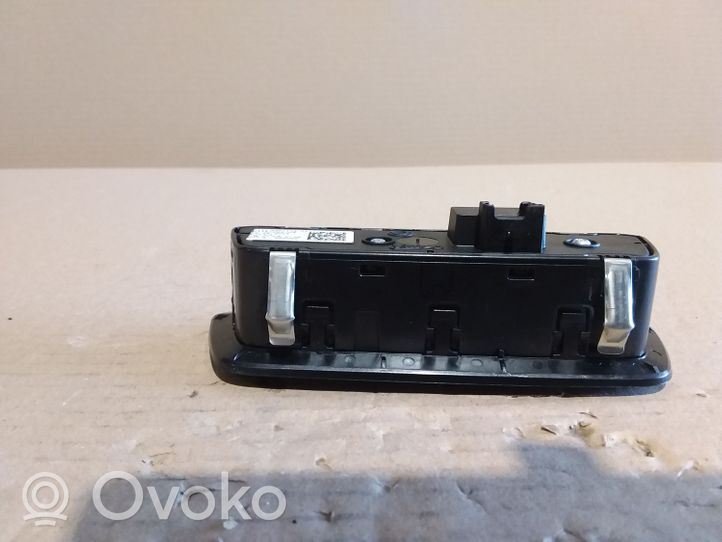 BMW 4 G22 G23 G24 G26 Przełącznik świateł 9461139