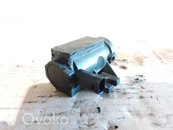 Mitsubishi Colt Vacuum valve A0061536628