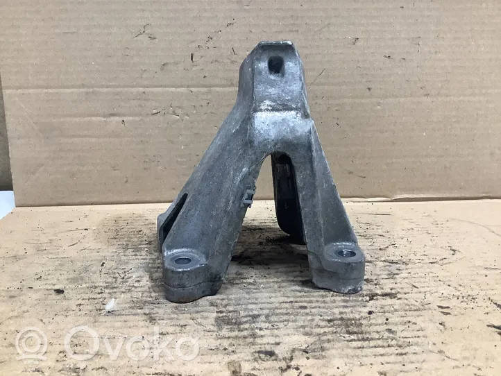 Audi A4 S4 B8 8K Engine mounting bracket 8K0199307BJ