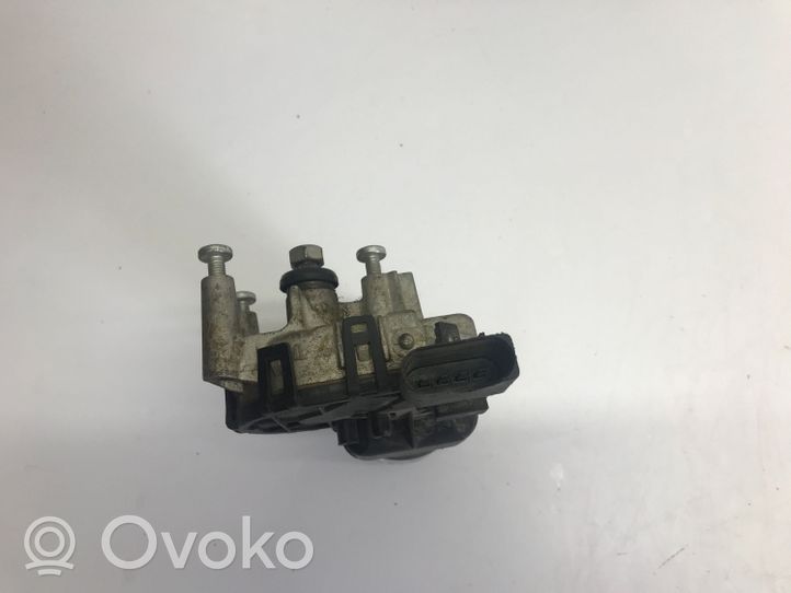 Skoda Fabia Mk1 (6Y) Moteur d'essuie-glace 0390241524