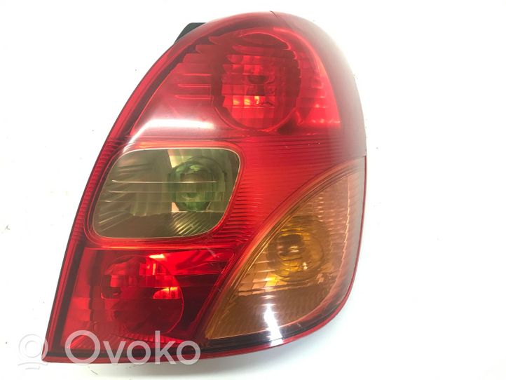 Toyota Corolla Verso E121 Lampa tylna 