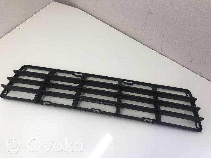 Volvo V50 Front bumper lower grill 30657006