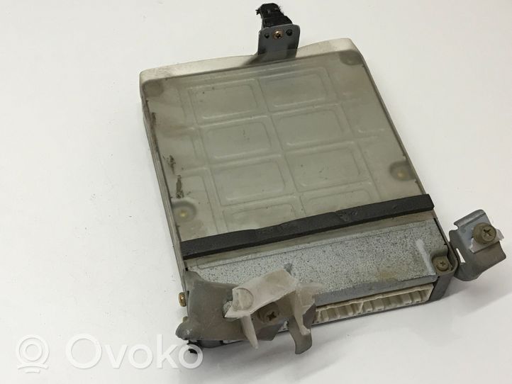 Toyota Corolla Verso E121 Calculateur moteur ECU 8966152082