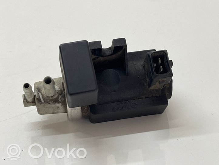 Opel Astra G Zawór podciśnienia / Elektrozawór turbiny 72190338