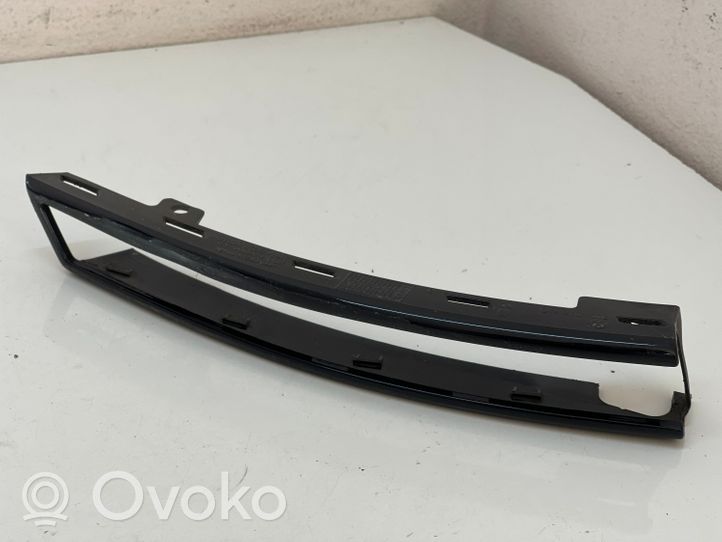 Volkswagen PASSAT B6 Verkleidung Nebelscheinwerfer / Gitter vorne 3C0807718C