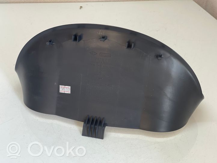 Renault Clio III Verkleidung des Armaturenbretts 8200475240