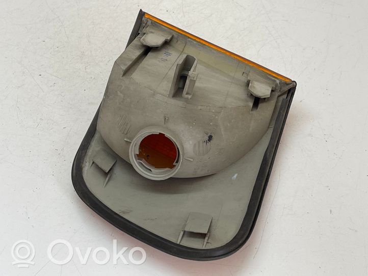 Audi A6 S6 C4 4A Front indicator light 137984