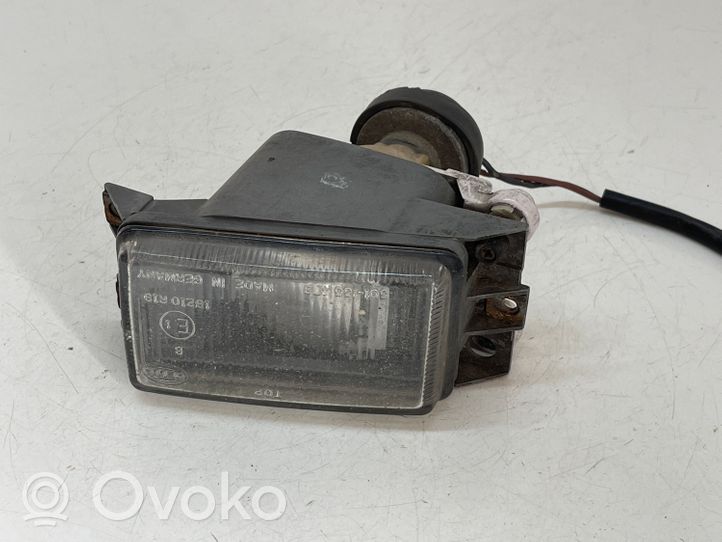 Volkswagen PASSAT B3 Feu antibrouillard avant 301133478