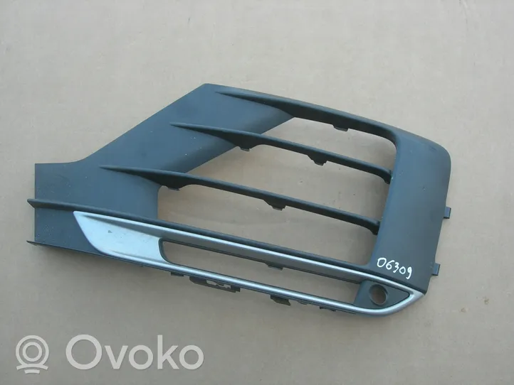 Audi Q2 - Grille inférieure de pare-chocs avant 81A807681J