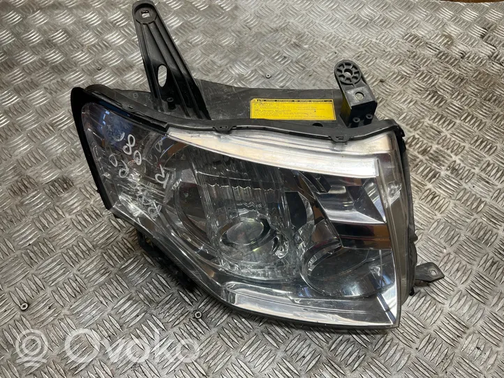 Mitsubishi Pajero Lampa przednia 10087874