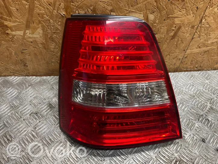 KIA Sorento Lampa tylna 9243E5