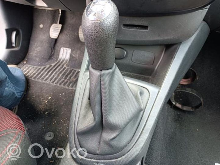 Renault Clio IV Commutateur / bouton de changement de vitesse 