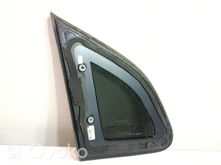 Volvo V40 Cross country Rear door window glass 