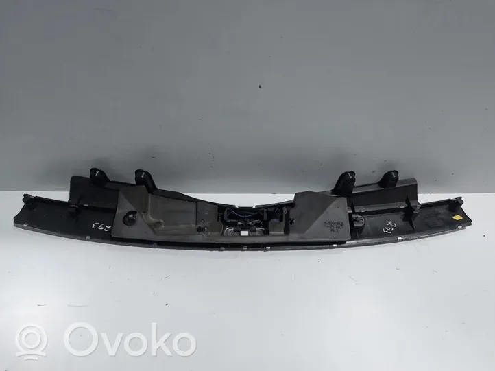 Audi Q7 4L Osłona rygla zamka klapy tylnej 4L0864483