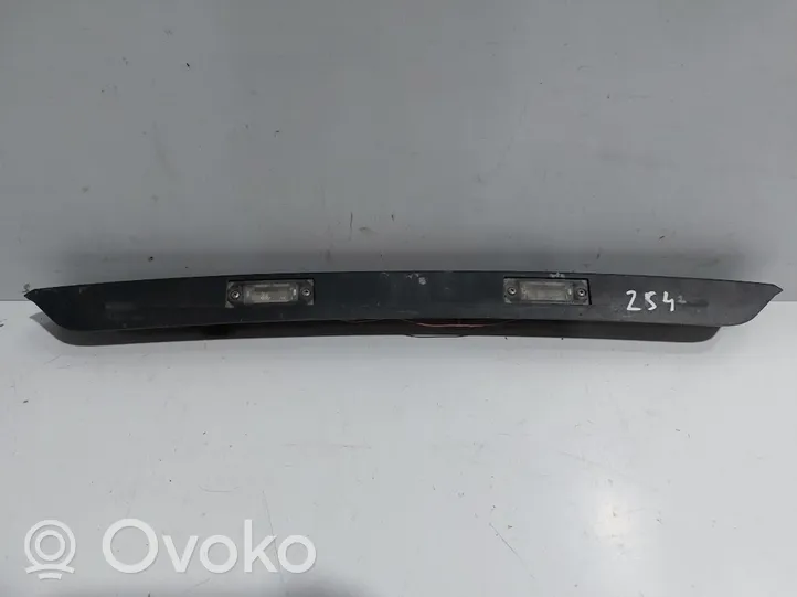 Volkswagen Caddy Lampa oświetlenia tylnej tablicy rejestracyjnej 2K5827574R