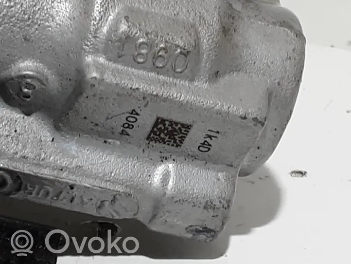 Audi A4 S4 B9 Główny cylinder hamulca 8W0611021