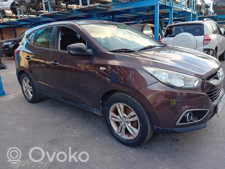 Hyundai ix35 Ramię wycieraczki szyby przedniej / czołowej 983202Y000