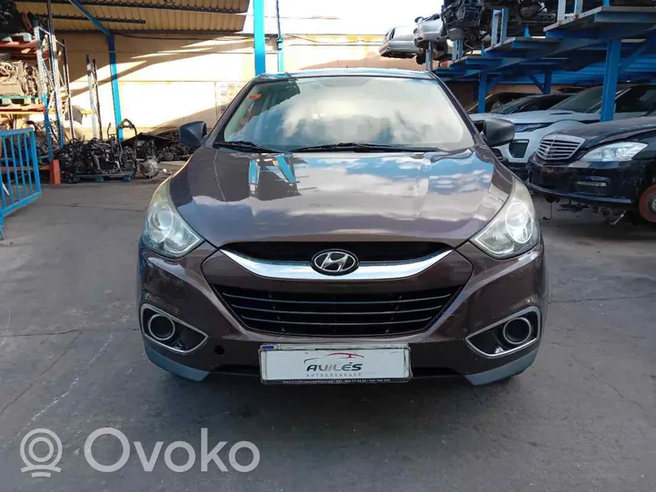 Hyundai ix35 Elektryczny podnośnik szyby drzwi przednich 824012Y000