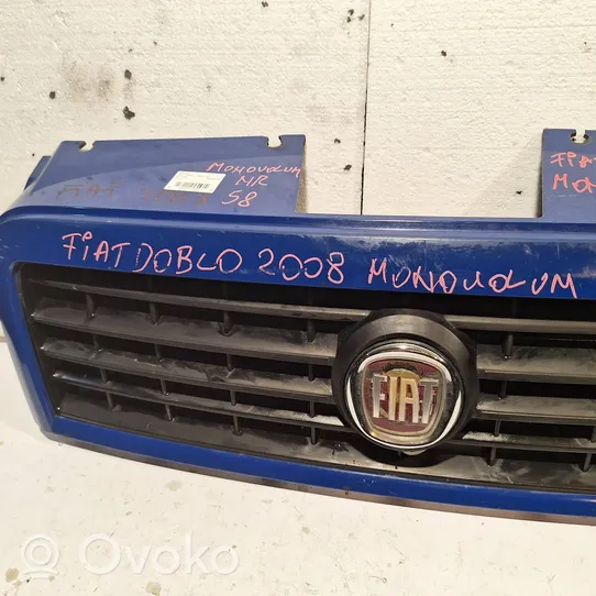 Fiat Doblo Grille calandre supérieure de pare-chocs avant 