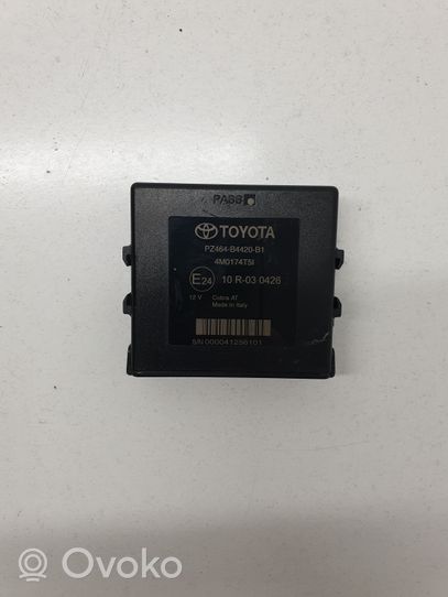 Toyota Verso Pysäköintitutkan (PCD) ohjainlaite/moduuli 4M0174T5I