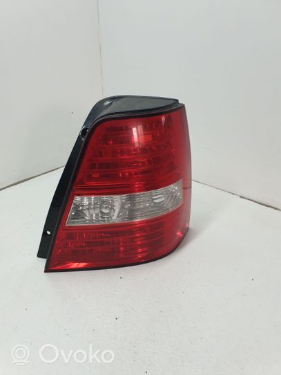 KIA Sorento Lampa tylna 9243E5