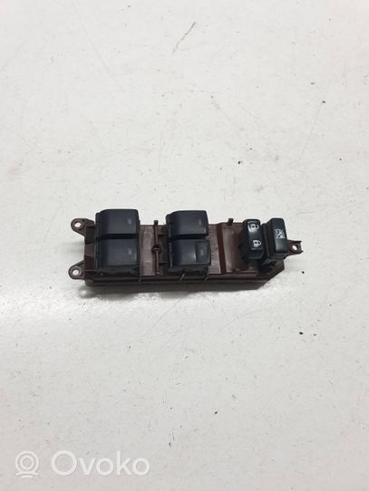 Toyota Avensis T270 Interruptor del elevalunas eléctrico 8404005040