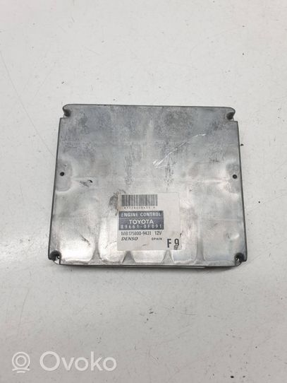 Toyota Corolla Verso AR10 Calculateur moteur ECU 896610F091