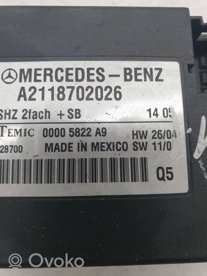 Mercedes-Benz E W211 Module de commande de siège A2118702026