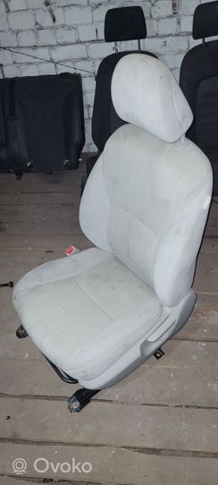 Toyota Auris 150 Front driver seat 