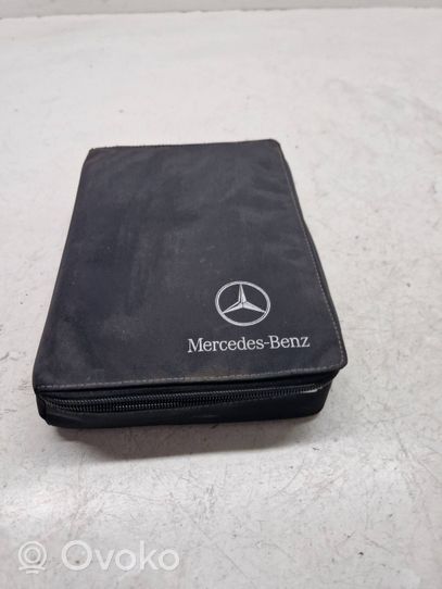 Mercedes-Benz ML W163 Libretto di servizio dei proprietari 