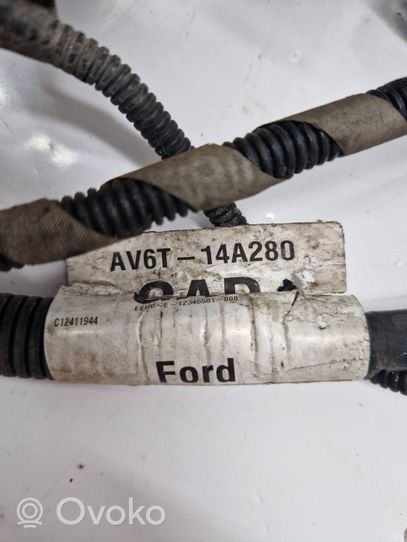 Ford Focus Variklio instaliacija AV6T14A280