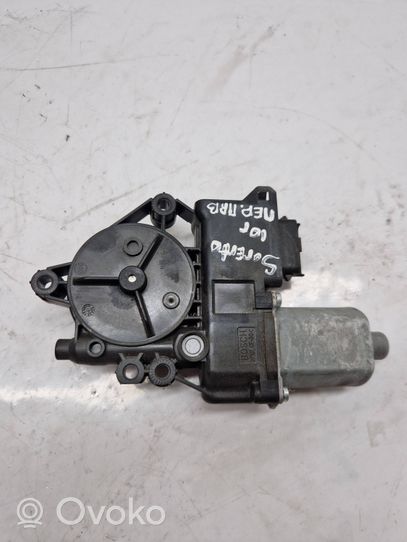 KIA Sorento Front door window regulator motor 