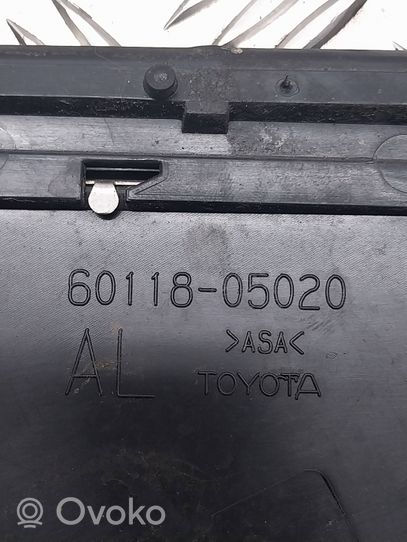 Toyota Avensis T270 Muu etuoven verhoiluelementti 6011805020