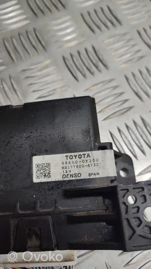 Toyota Verso Air conditioning/heating control unit 886500F200