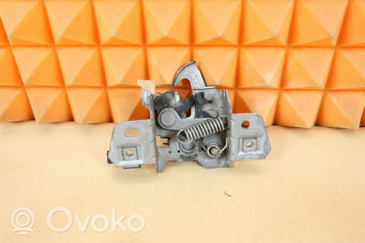 Volvo V50 Engine bonnet/hood lock/catch 