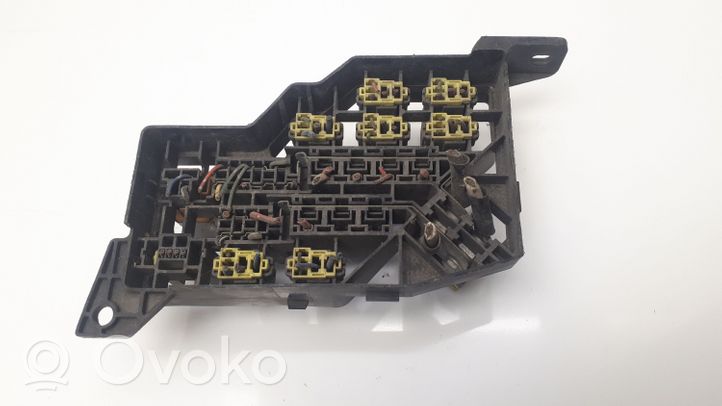 Mitsubishi Space Wagon Skrzynka bezpieczników / Komplet MD113566