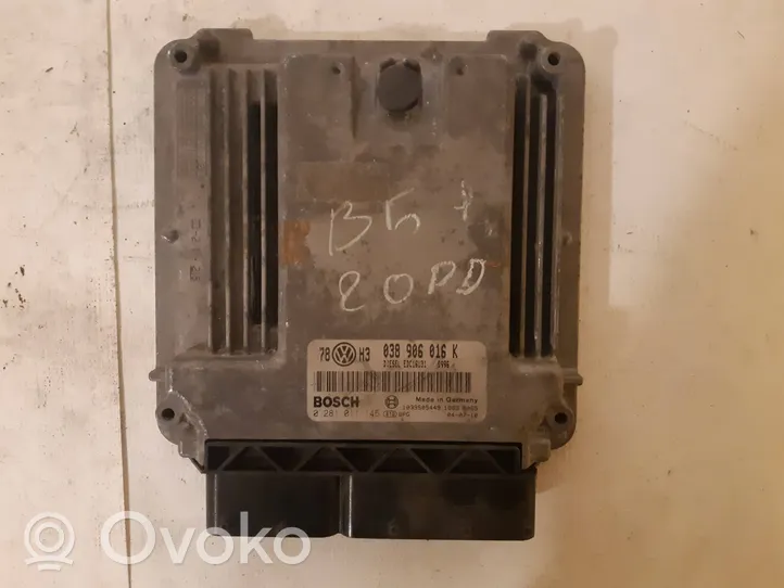 Volkswagen PASSAT B5 Sterownik / Moduł ECU 038906016K