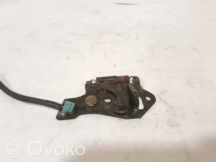 Lexus GS 300 350 430 450H Tailgate lock loop/hook striker 