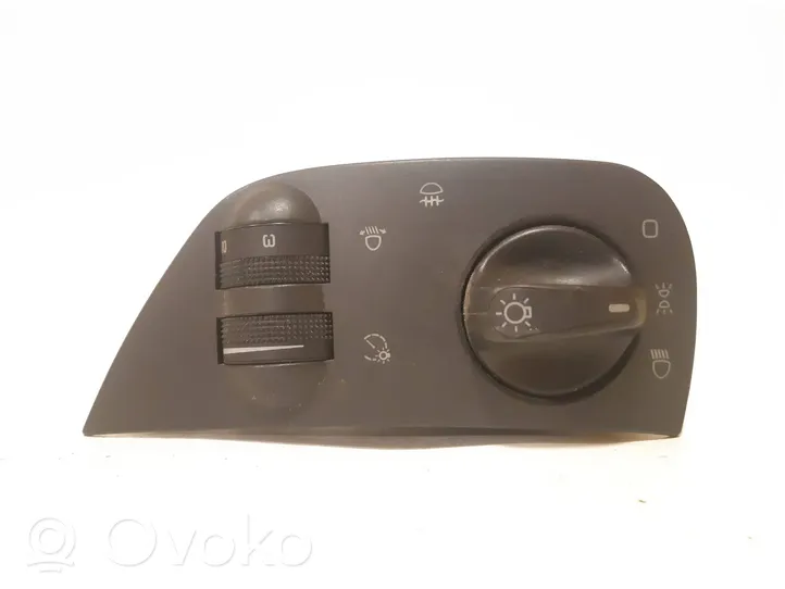 Volkswagen Caddy Light switch 8K2941531