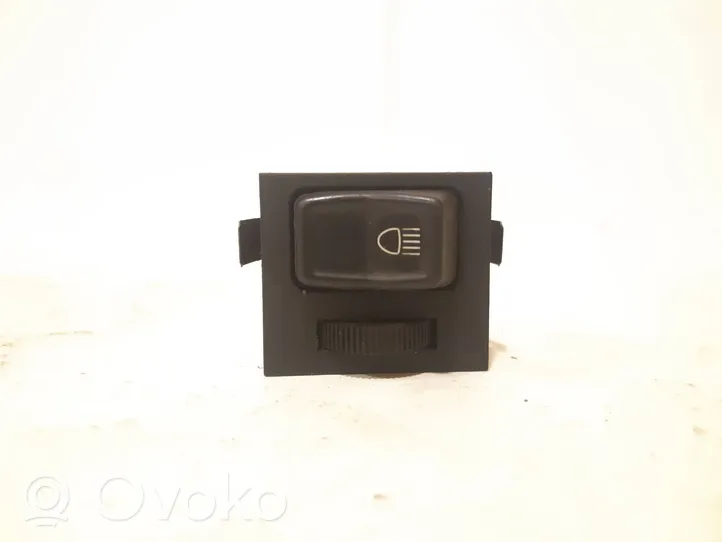 Volkswagen Golf I Interruptor de luz 321941531G