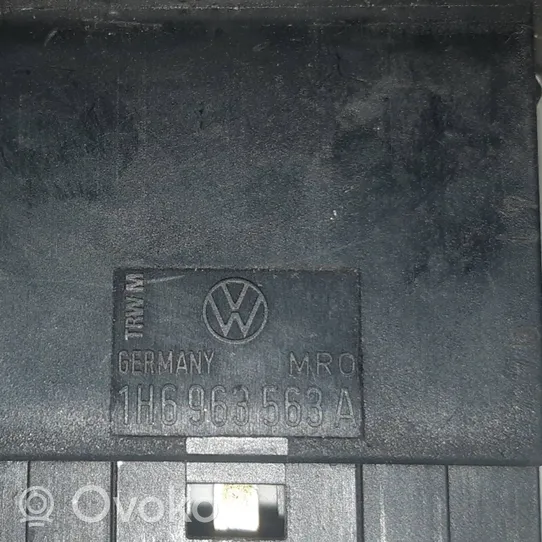 Volkswagen Golf III Seat heating switch 1M6963563A