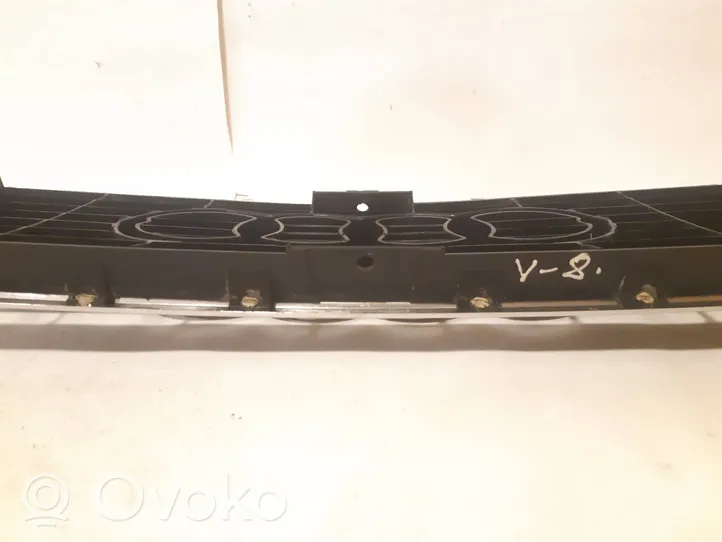 Audi V8 Grille calandre supérieure de pare-chocs avant 441853655C