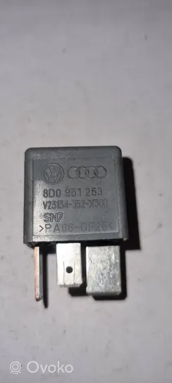 Audi A4 S4 B5 8D Kita rėlė 8D0951253