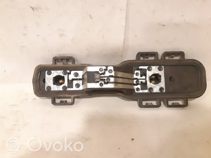 Nissan Primera Porte ampoule de feu arrière 89025242