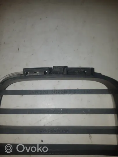 BMW 3 E36 Grille de calandre avant 51138122238