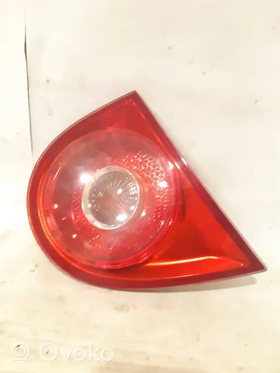 Volkswagen Golf V Lampy tylnej klapy bagażnika 1K6945093E