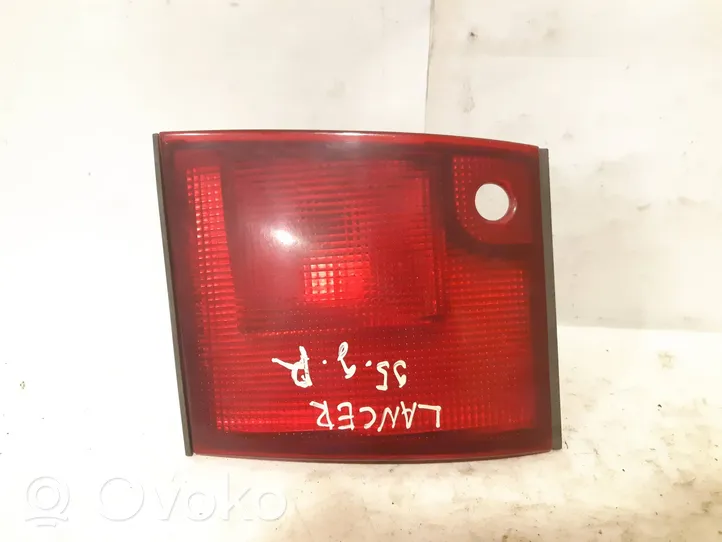 Mitsubishi Lancer Lampy tylnej klapy bagażnika 1149204